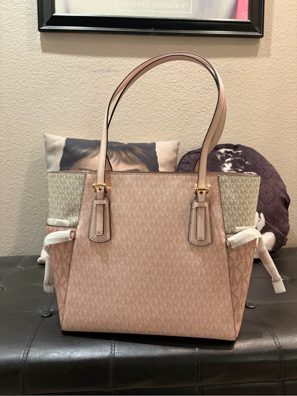 Michael Kors Blush Pink Signature Tote with Gold Hardware - Picture 3 of 6